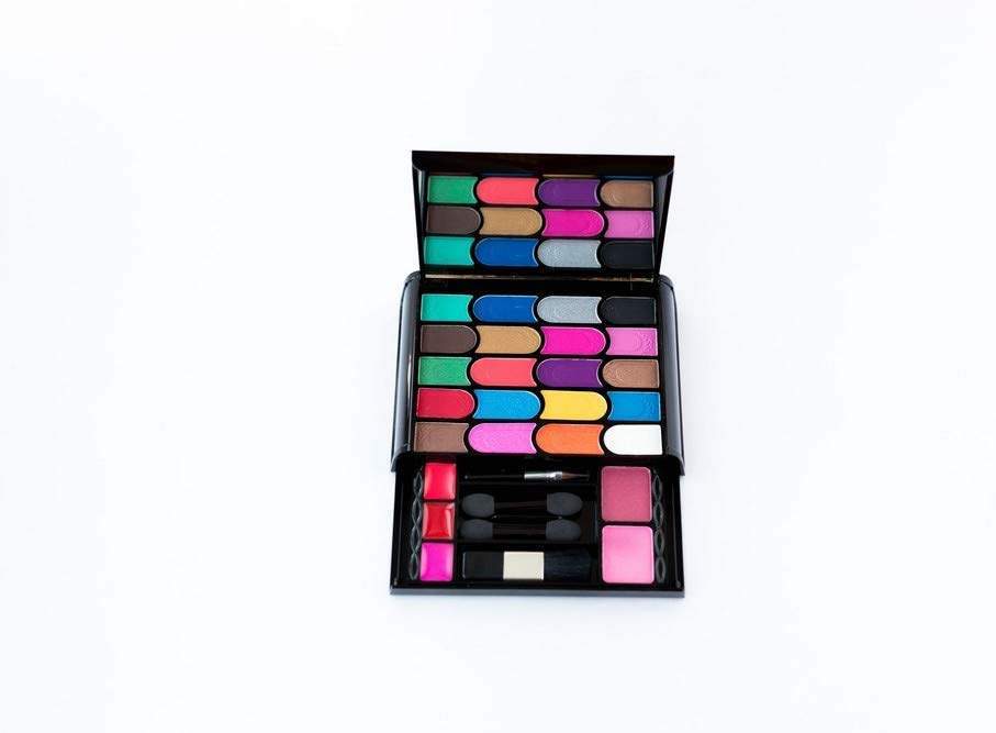 Buy Miss Claire Make Up Palette, 9925 Multicolour